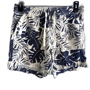 Nautica Blue and White Women's Shorts